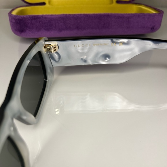 Gucci 52mm Slim Rectangular Sunglasses in Black with Pearl Interior- GG0516S 001 - Picture 8 of 10